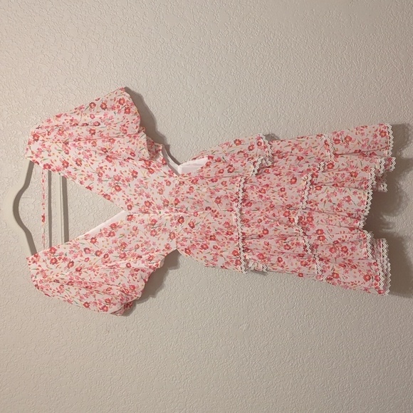 Ever New pink floral v neck tiered mini dress cut out detail - Picture 9 of 14